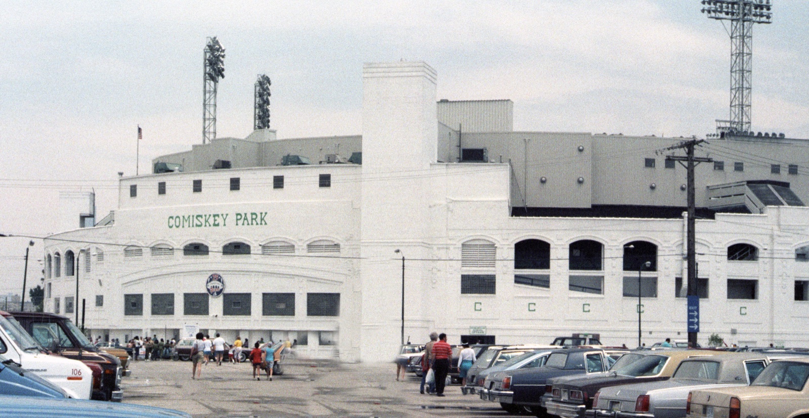 Exteriorul vechiului Comiskey Park din Chicago într-o fotografie din 1986.